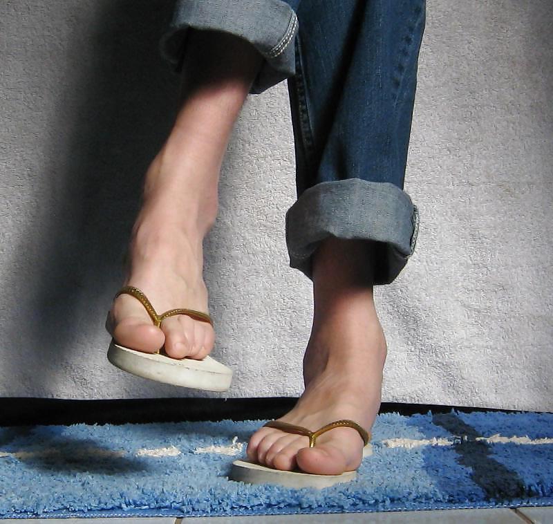 7P Lick feet