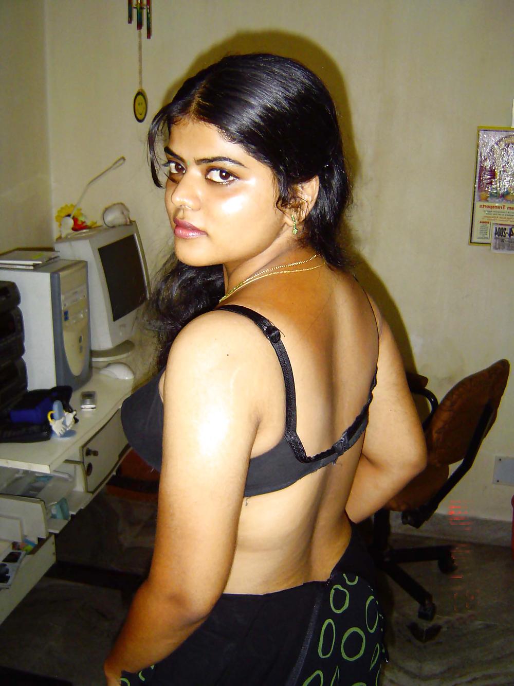 15P Neha Nair . Desi Nipples