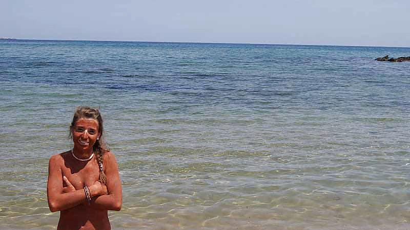 25P The beach 109
