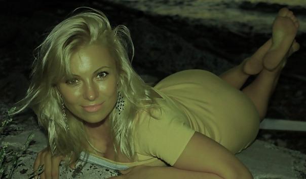 15P Busty Russian Woman 1240