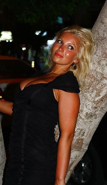 15P Busty Russian Woman 1240