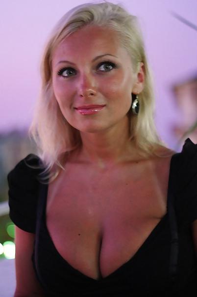 15P Busty Russian Woman 1240