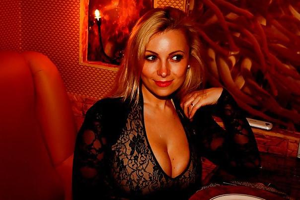 15P Busty Russian Woman 1240