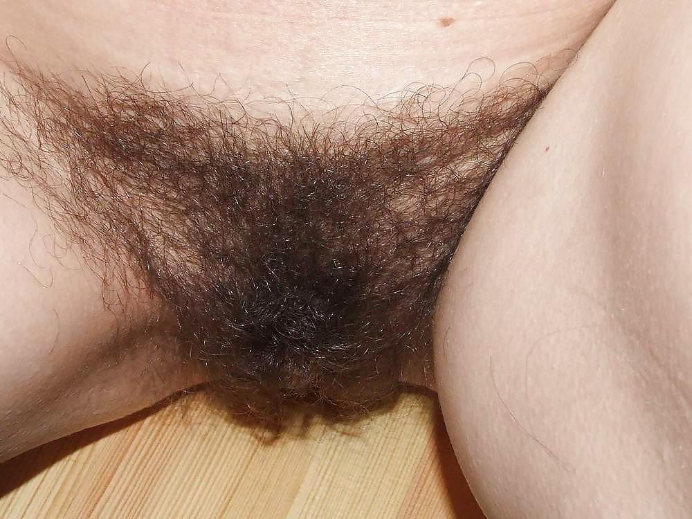 25P From the Moshe Files: Fresh Pussy Ready To Eat