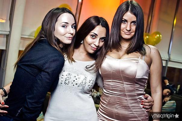 23P Busty Russian Woman 813