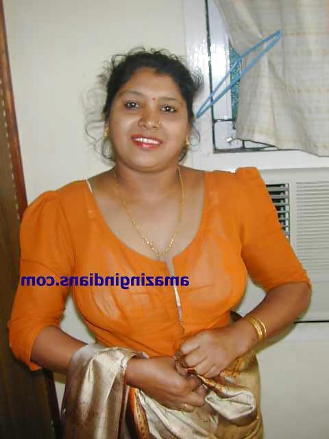 6P Indian aunty 105