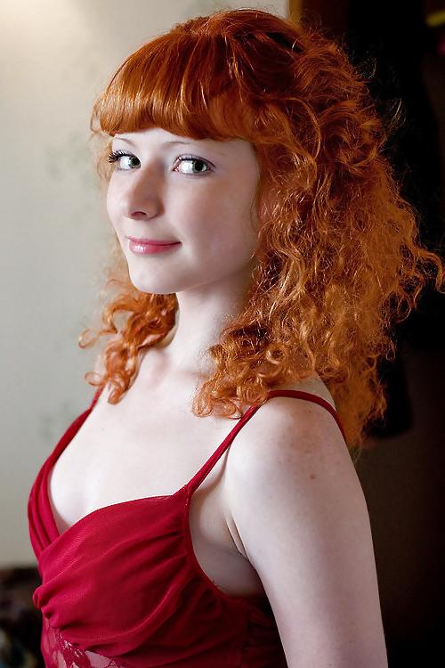 25P Blue-eyed-Red-haired