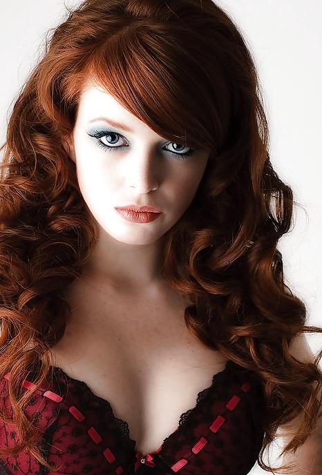 25P Blue-eyed-Red-haired