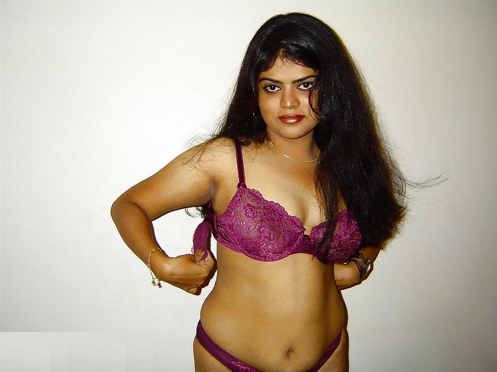 25P Desi Housewife NehaNair