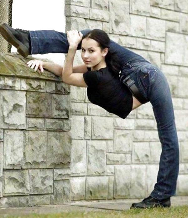 17P Flexible girls 