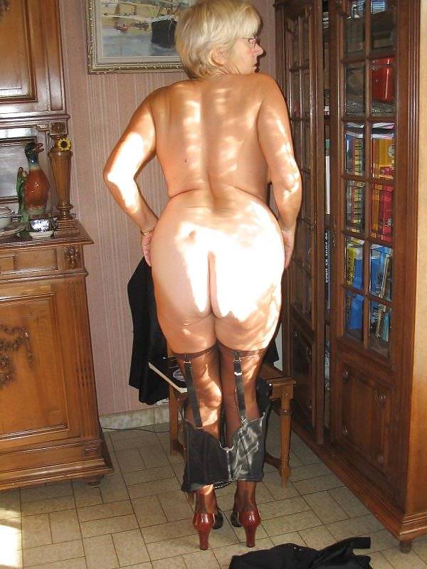 25P Mature Beauty - Annick 41