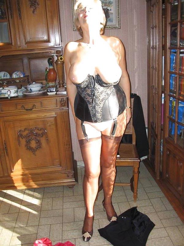 25P Mature Beauty - Annick 41