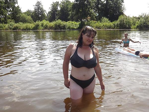 15P Busty Russian Woman 1267