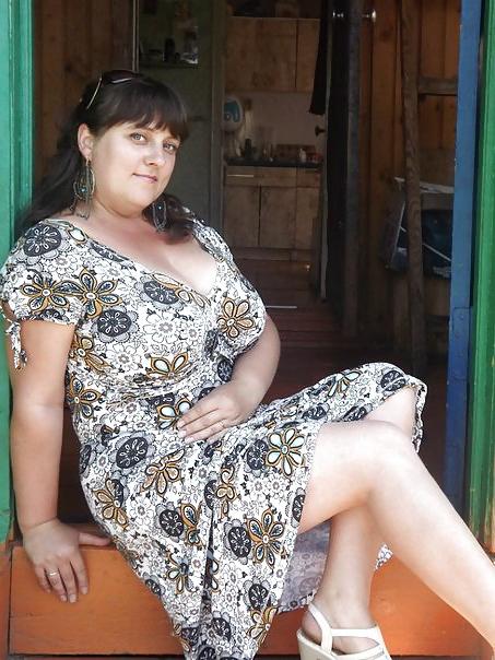 15P Busty Russian Woman 1267