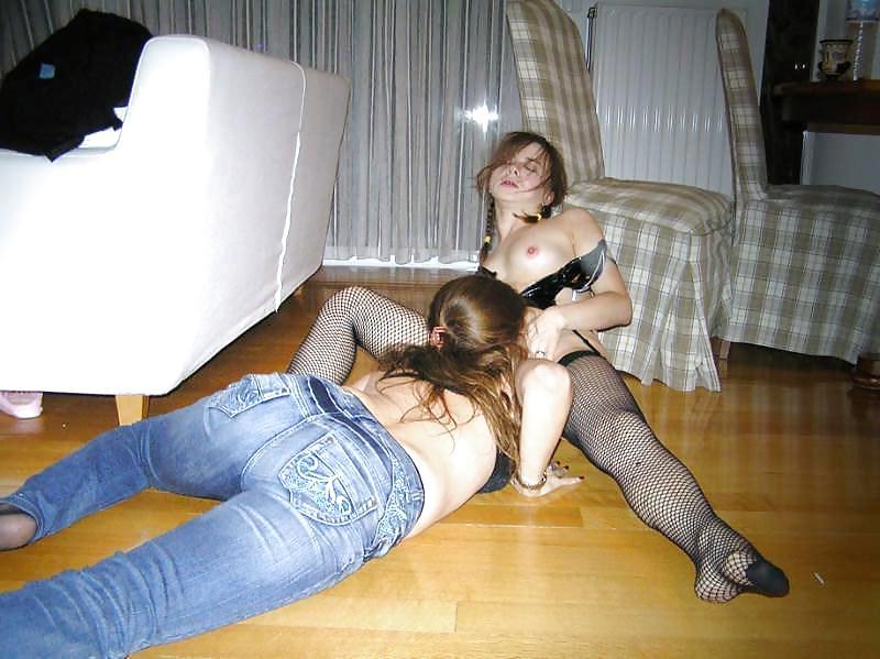 20P Passionate lesbians - Richardmoon