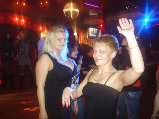 21P Busty Russian Woman 998