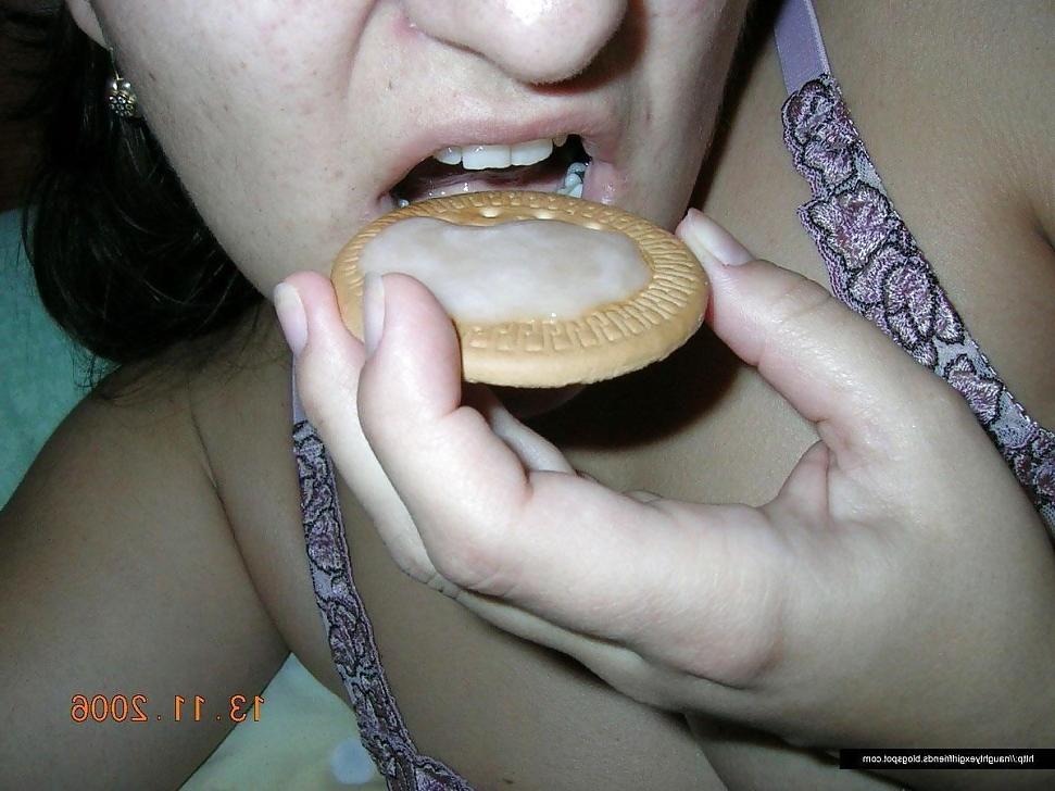 22P Spunk on the bitches food