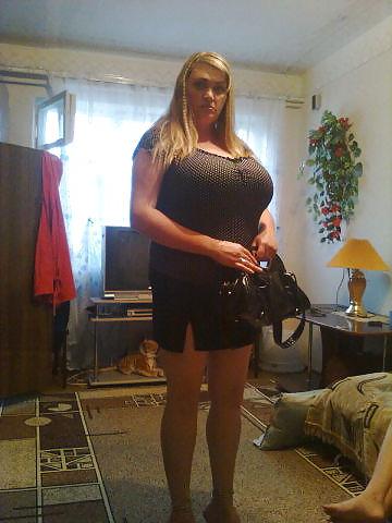 10P Busty Russian Woman 1276
