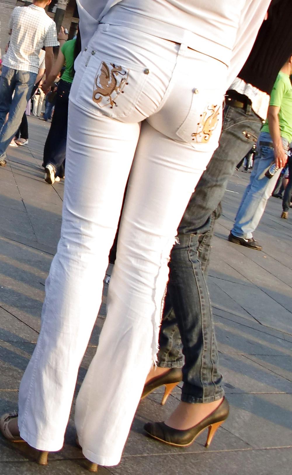 25P Wives In Tight And See Thru White Pants 
