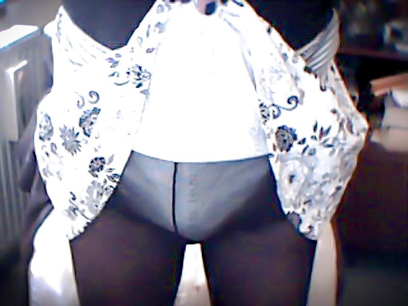 25P Dressed and diaper