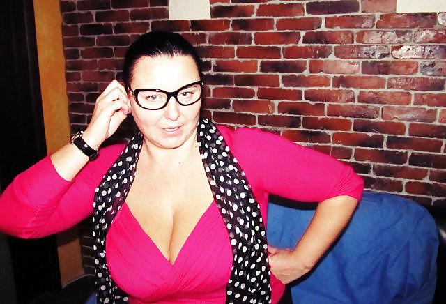 19P Busty Russian Woman 962