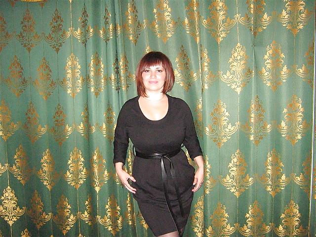 9P Busty Russian Woman 1295