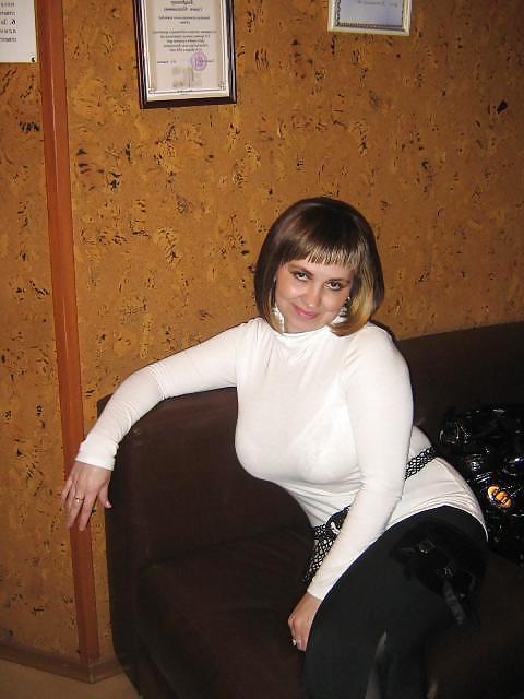 9P Busty Russian Woman 1295