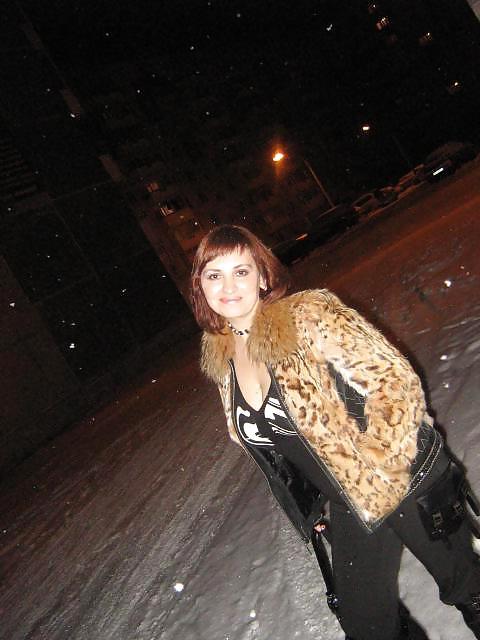 9P Busty Russian Woman 1295