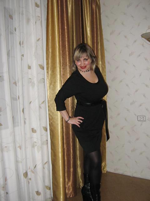 9P Busty Russian Woman 1295