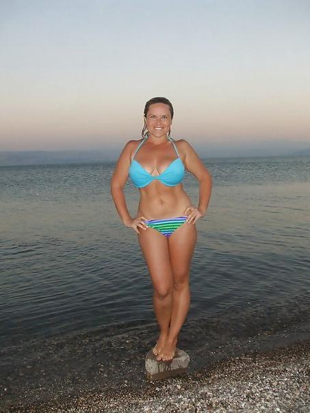 12P Busty Russian Woman 1015