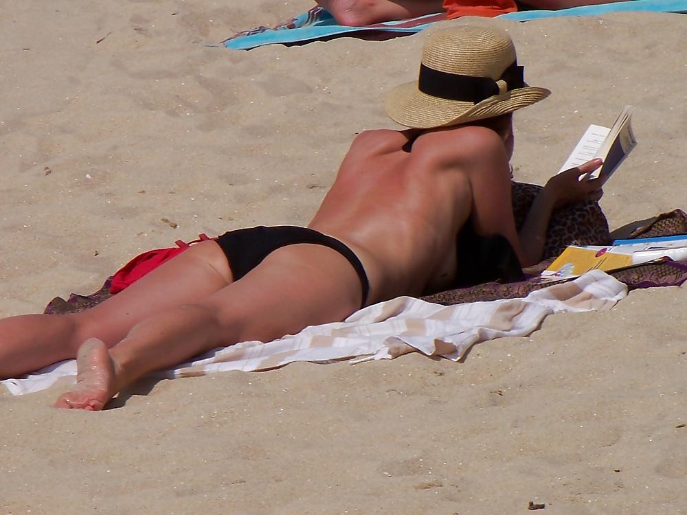 21P Topless beach
