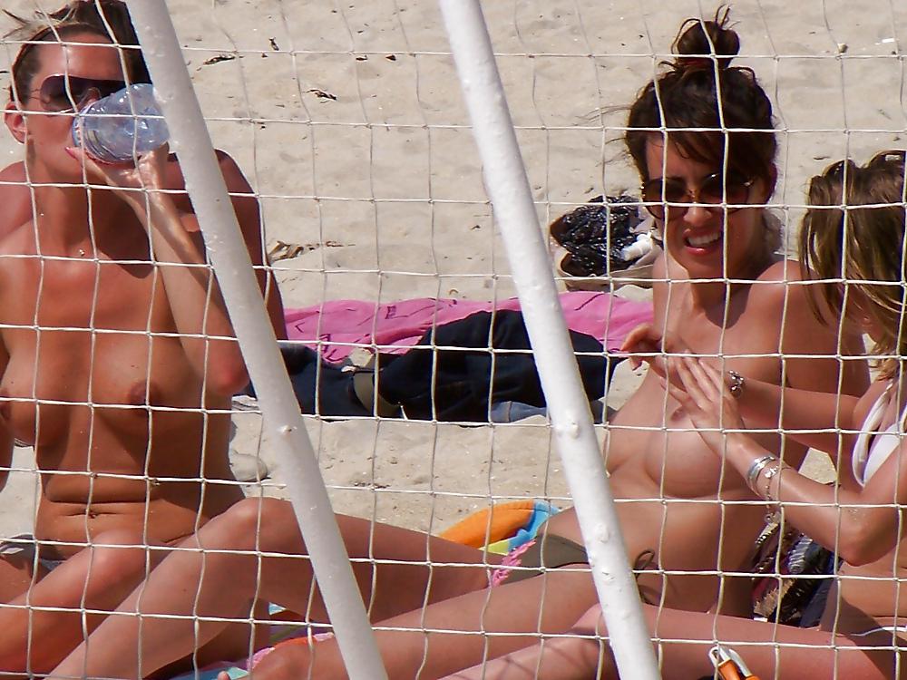 21P Topless beach