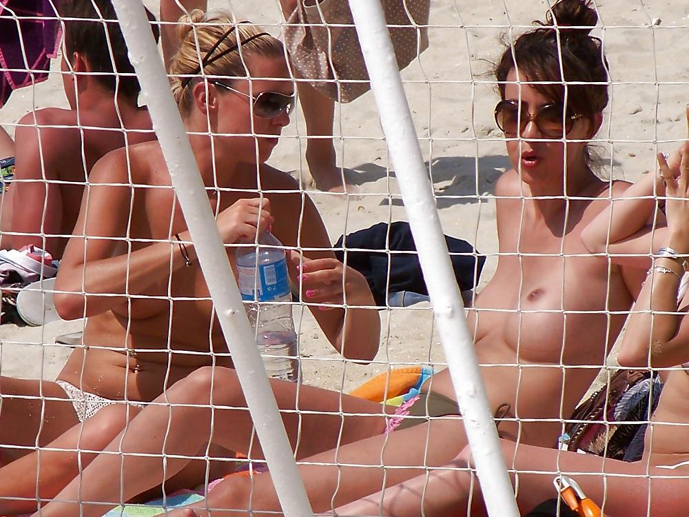 21P Topless beach