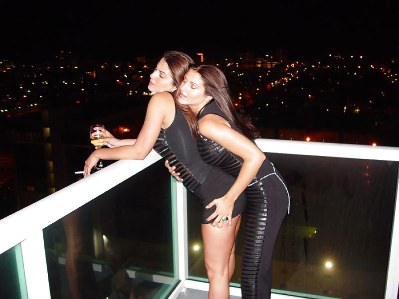 25P REAL Lesbians Sisters
