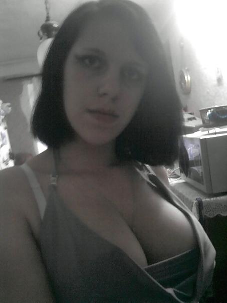 10P Busty Russian Woman 1027