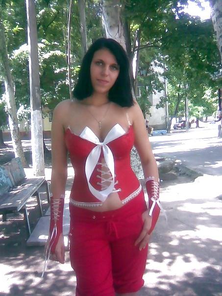10P Busty Russian Woman 1027