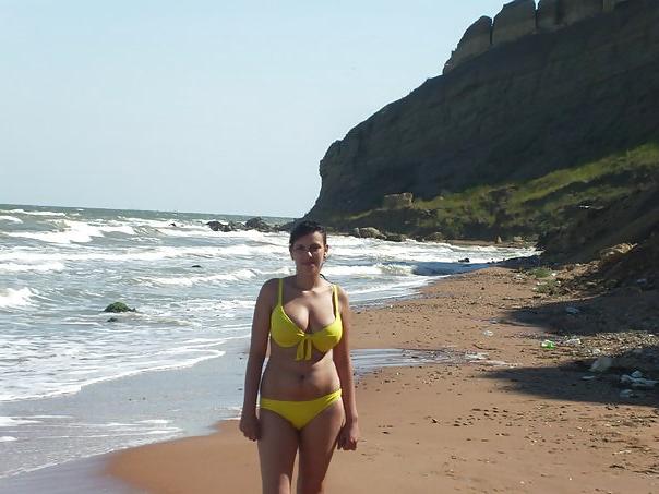 10P Busty Russian Woman 1027