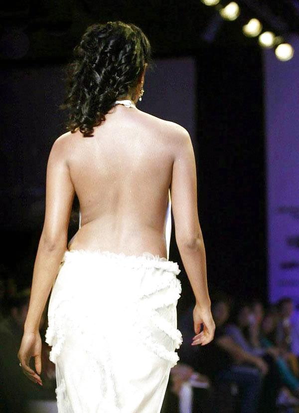 24P DESI ACTRESS TIGHT OUTFITT