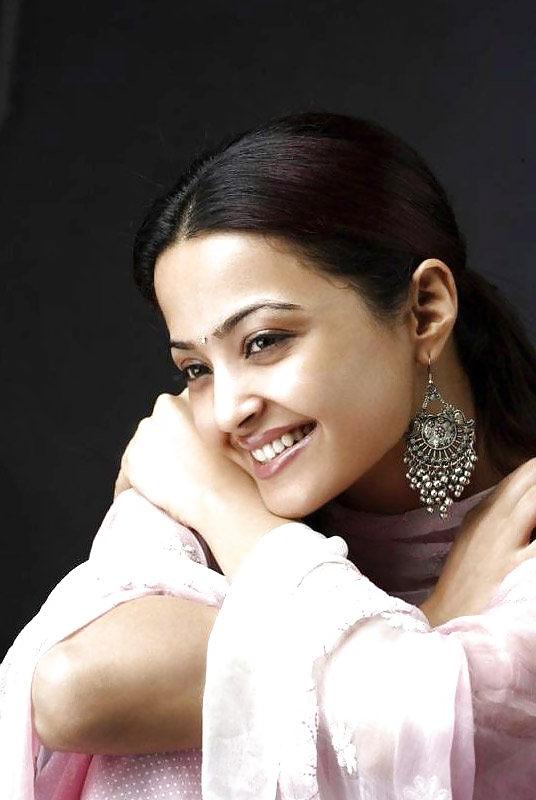 24P DESI ACTRESS TIGHT OUTFITT