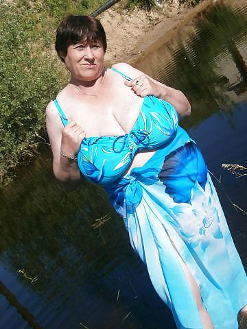 20P Busty Russian Woman 1316