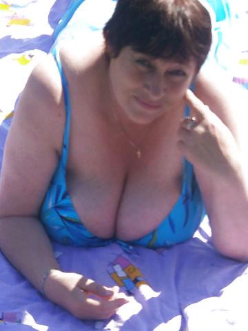 20P Busty Russian Woman 1316