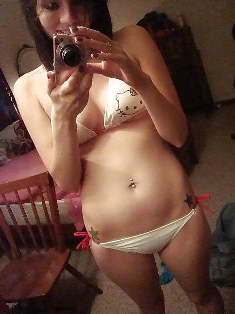 14P Brunette Hottie Self Pics