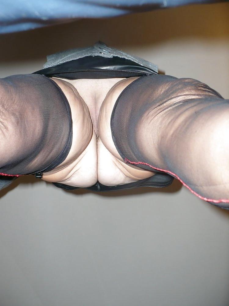 25P Mature Beauty - Annick 55
