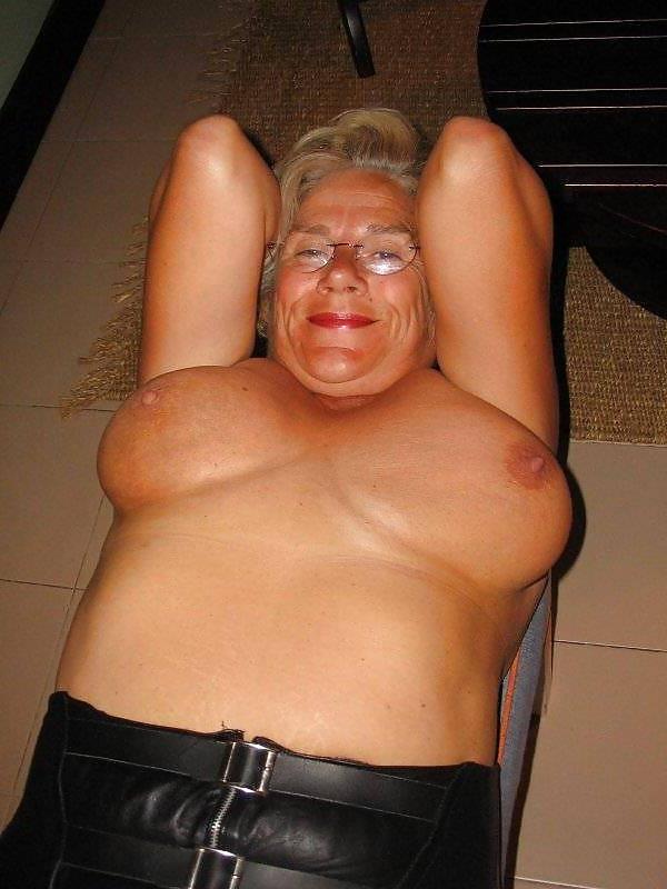 25P Mature Beauty - Annick 60