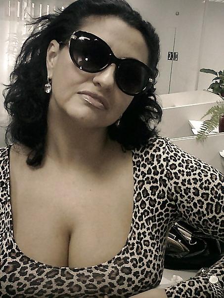 21P Busty Russian Woman 584