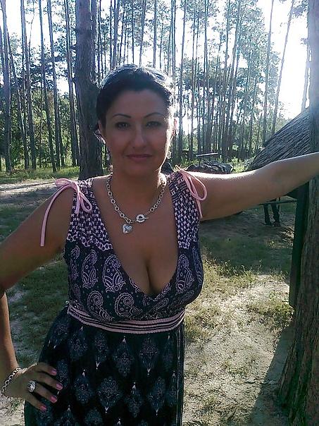 21P Busty Russian Woman 584