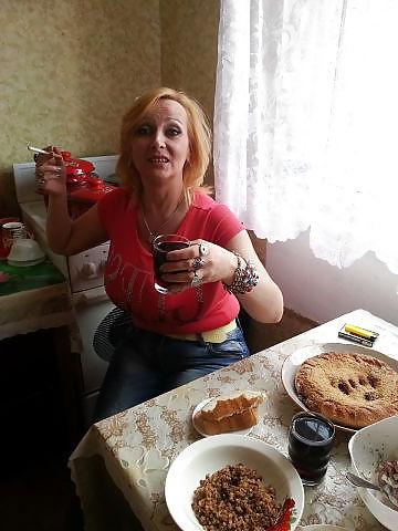 11P Busty Russian Woman 1325