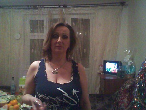 11P Busty Russian Woman 1325