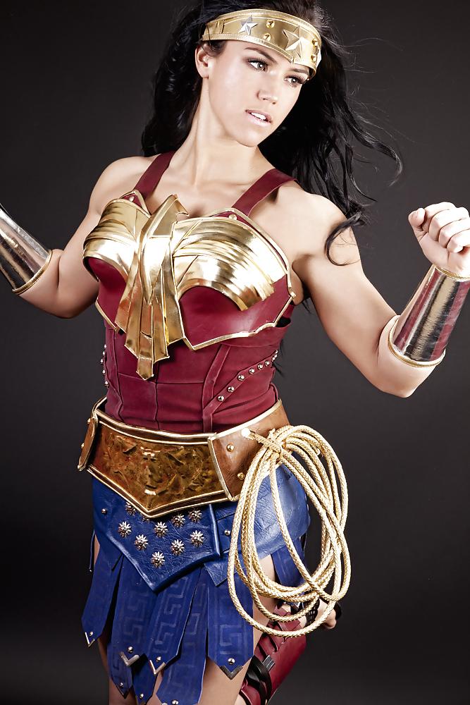12P Sarah Scott as Wonder Woman