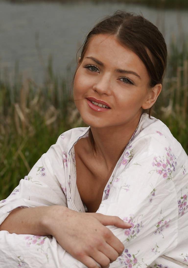 16P Beautiful Blue-eyed Young Girl 